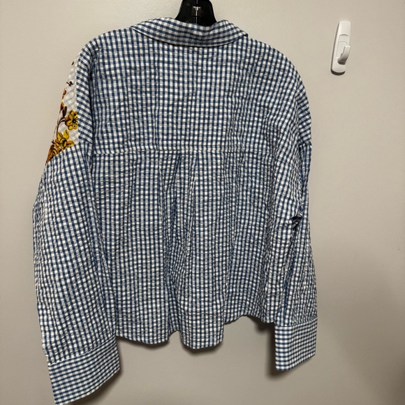 Anthropologie Maeve Long-Sleeve Patchwork Tea Towel
Buttondown Shirt medium - Picture 7 of 8